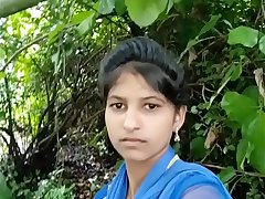 Desi Girl In Jungle Having Sex with Class Mate