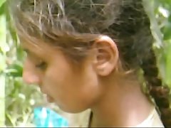 Desi GF Getting Nicely Fuked by BF In Forest wid Audio